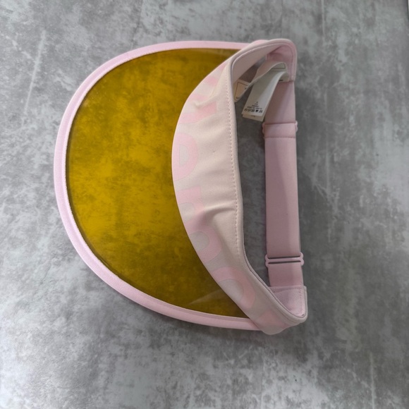 Lululemon Athletica Translucent Visor
Strawberry Milkshake / Orange OS - Picture 5 of 11